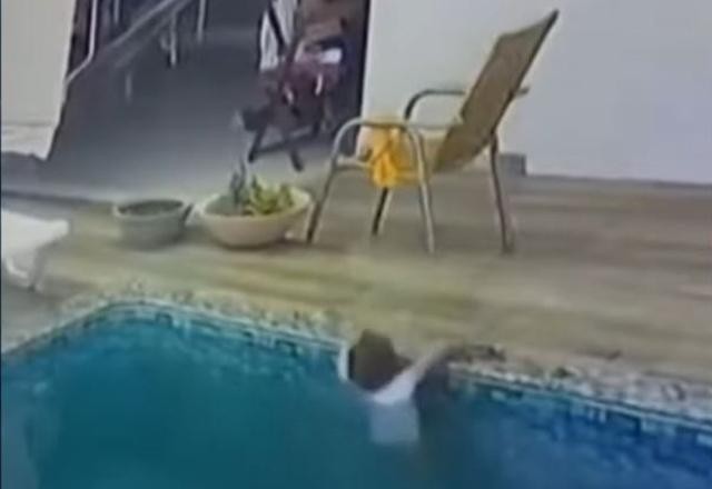 Imagem da noticia Perigo nas piscinas: brincadeiras terminam em acidente