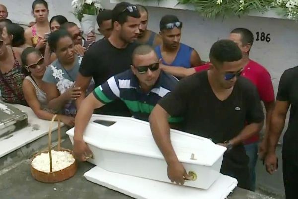 Bebê de 8 meses atropelada em Copacabana foi enterrada hoje