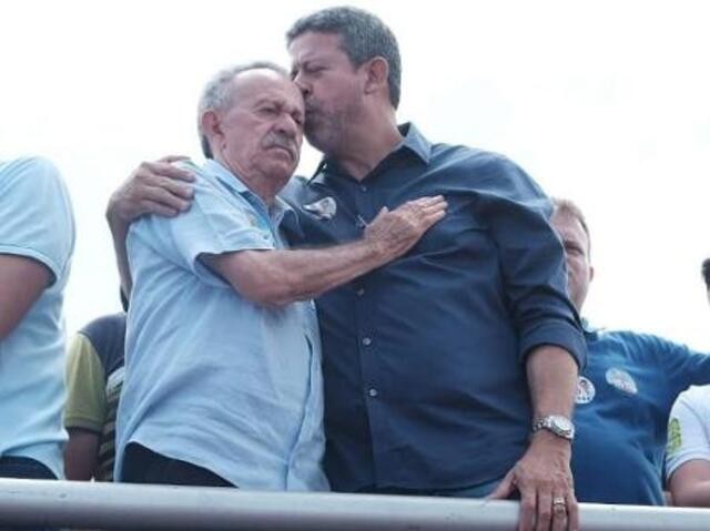 Imagem da noticia Morre ex-senador Benedito de Lira, pai de Arthur Lira, aos 82 anos 