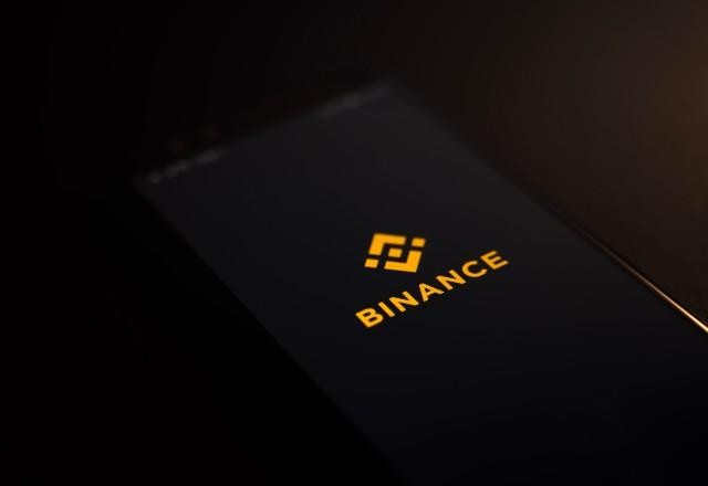 Imagem da noticia Maior corretora de criptomoedas do mundo é processada nos EUA