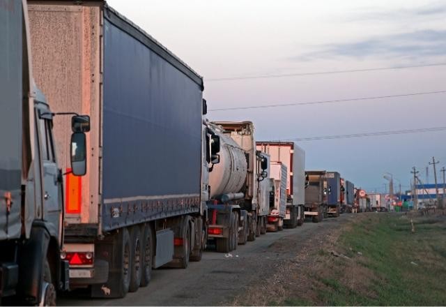 Imagem da noticia Indústrias manifestam preocupação com bloqueios dos caminhoneiros