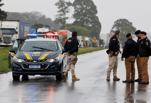 Imagem da noticia Bloqueios e interdições nas estradas do país chegaram a 31 neste sábado