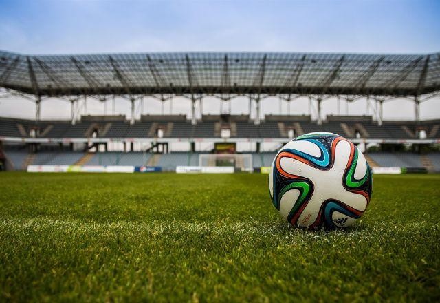 Imagem da noticia Comissão da Câmara aprova meia-entrada para mulheres em jogos de futebol