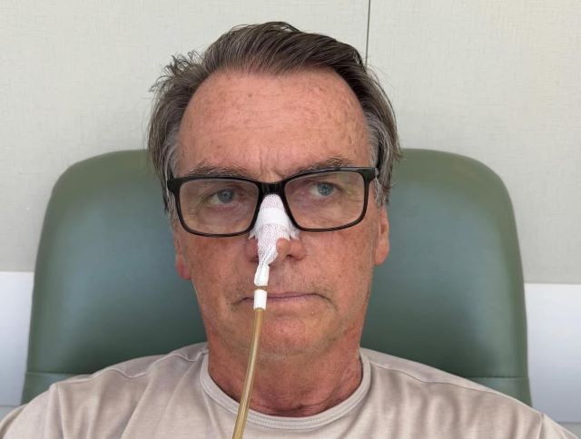 Imagem da noticia Internado na UTI, Bolsonaro apresenta sinais de movimentos intestinais espontâneos