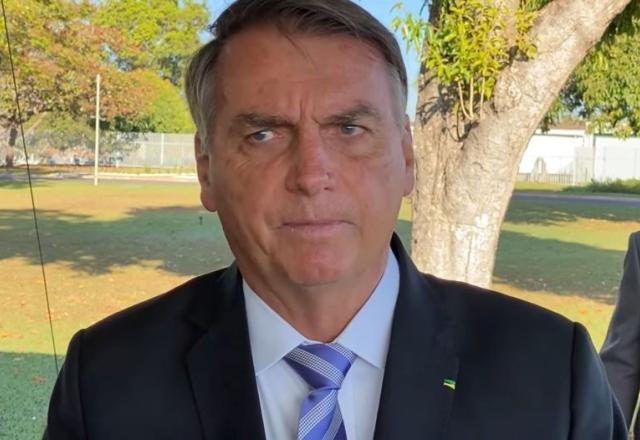 Imagem da noticia Bolsonaro critica chutes em homem que matou petista em Foz do Iguaçu