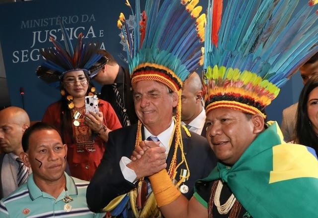 Imagem da noticia Entidades criticam medalha de mérito indigenista a Bolsonaro