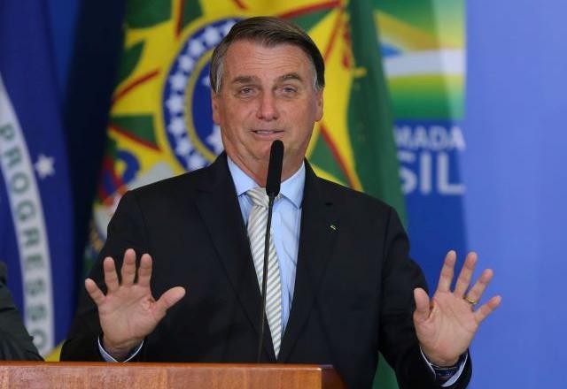 Imagem da noticia Bolsonaro cancela ida ao Congresso após morte cerebral de Major Olímpio