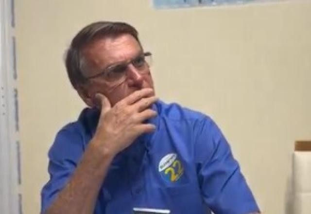 Imagem da noticia Bolsonaro critica decisão do TSE e faz live em local diferente