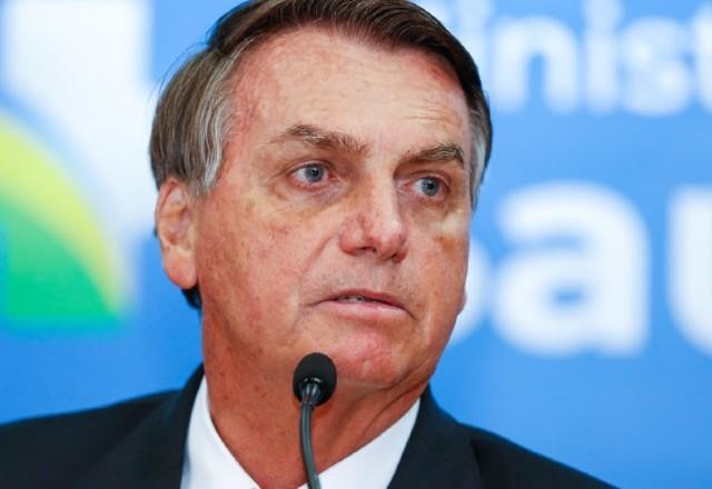 Bolsonaro sanciona remanejamento de R$ 9,36 bilhões para o Auxílio Brasil