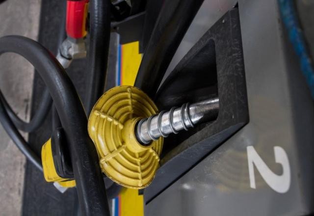 Imagem da noticia André Mendonça derruba política dos estados sobre o ICMS do diesel