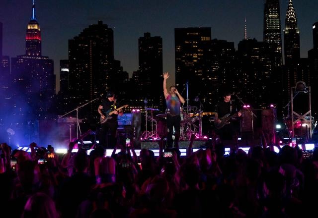 Imagem da noticia Coldplay pede apoio de governadores brasileiros sobre o meio ambiente