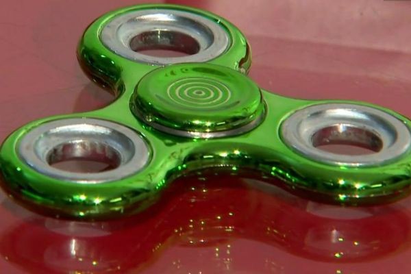 Imagem da noticia Brinquedo com movimentos parecidos ao de um pião está virando febre