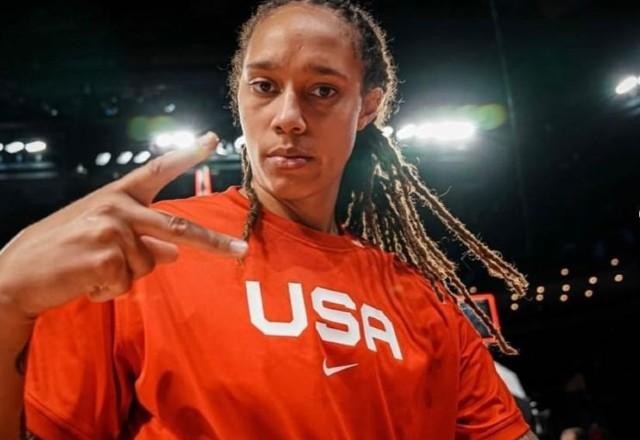 Brittney Griner se declara culpada de acusação de porte de drogas na Rússia