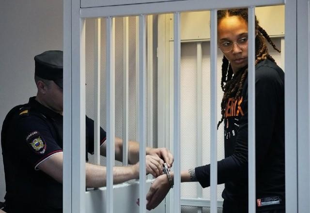 Brittney Griner é solta na Rússia