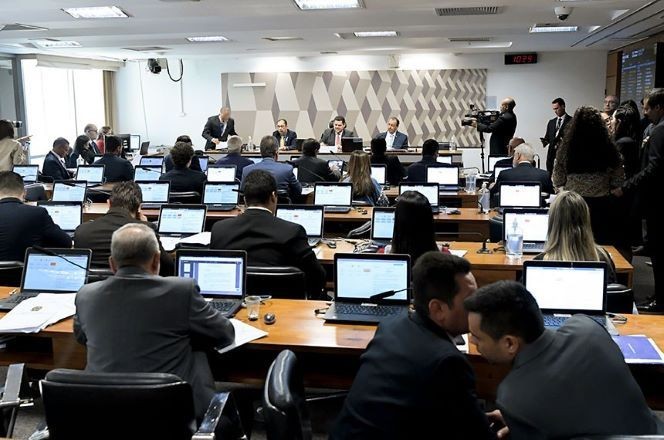 Imagem da noticia CCJ do Senado aprova projeto que endurece penas para crimes sexuais contra crianças e adolescentes 