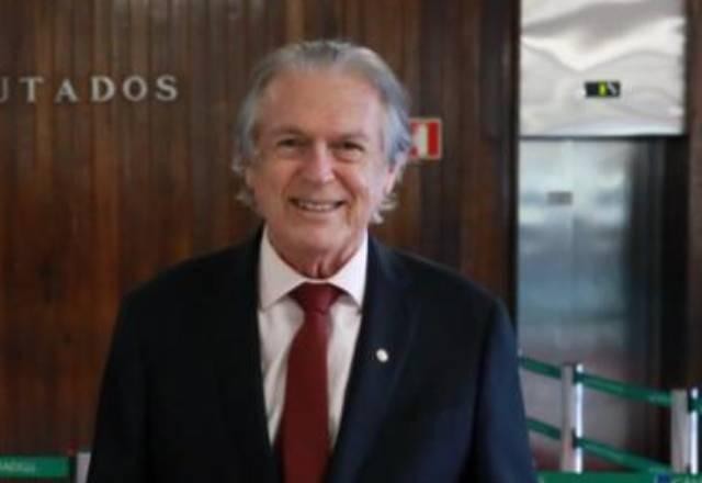 Imagem da noticia PSL estuda medidas para afastar Daniel Silveira do partido