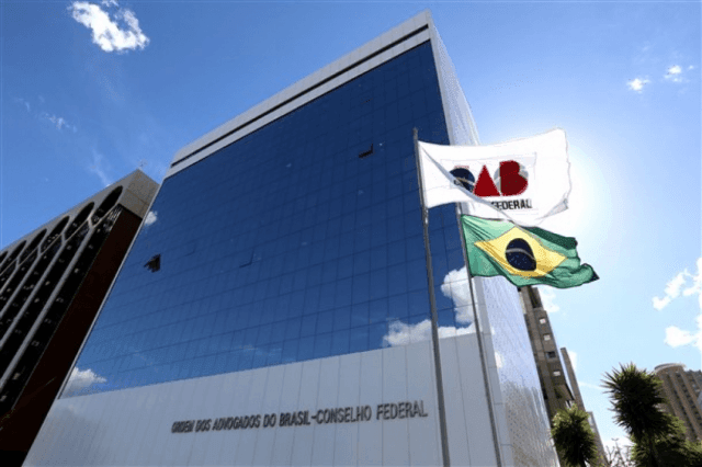 Imagem da noticia OAB protocola ação para que Supremo derrube multa a usuários por acessar X após bloqueio