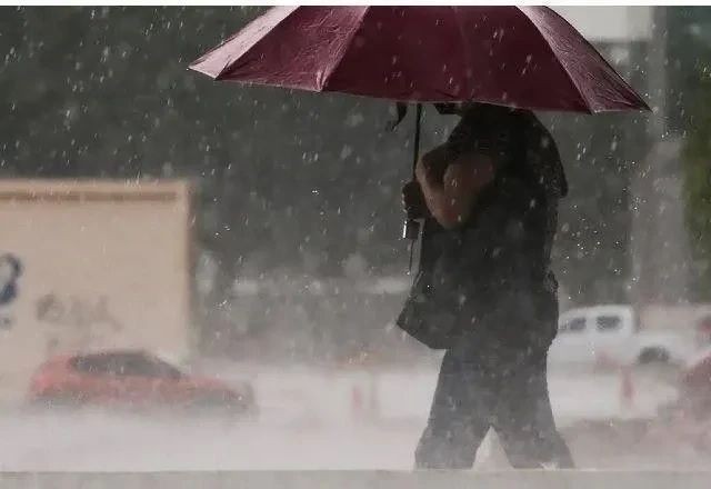 Imagem da noticia Mais de 50 mil pessoas seguem sem energia elétrica na capital e Grande São Paulo após chuva