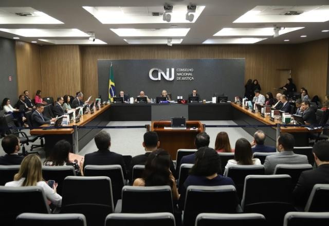 Imagem da noticia Em meio a pressão por mulher no Supremo, CNJ aprova regra por igualdade