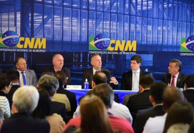 CNM defende reforma tributária: 98% dos municípios vão ganhar, diz presidente