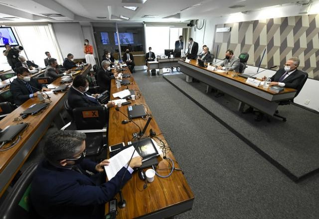 Imagem da noticia Respostas pouco objetivas de ministro geram bate-boca na CPI da Covid