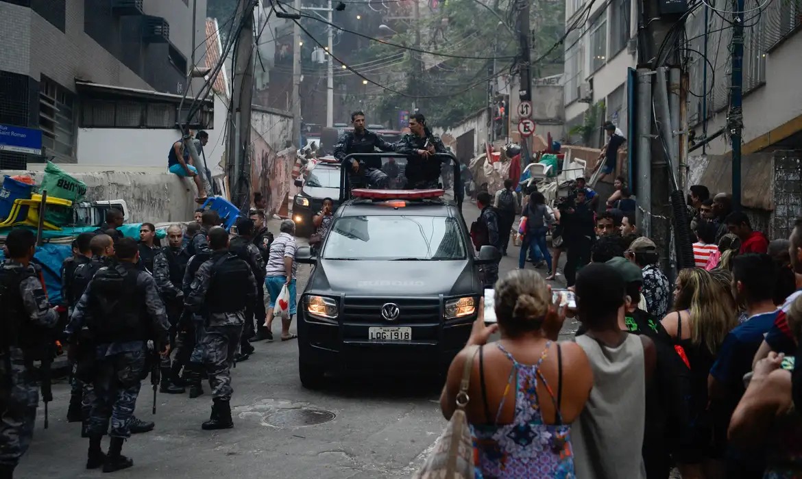 Imagem da noticia Área da região metropolitana do Rio dominada por grupos armados dobrou em 16 anos