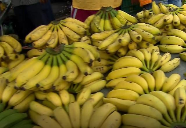 Imagem da noticia Pêssego e abacaxi têm queda nos preços; banana e melão estão em alta