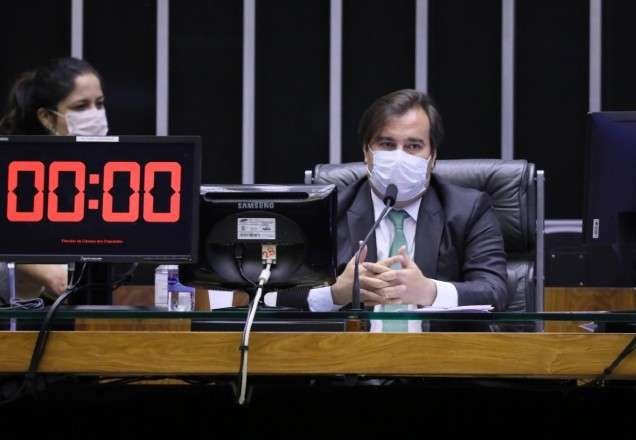 Imagem da noticia Câmara aprova medida que autoriza empregador a antecipar férias e feriados