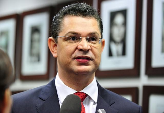 Imagem da noticia "Se alguém errou será punido", afirma Sóstenes sobre prisão de Milton Ribeiro