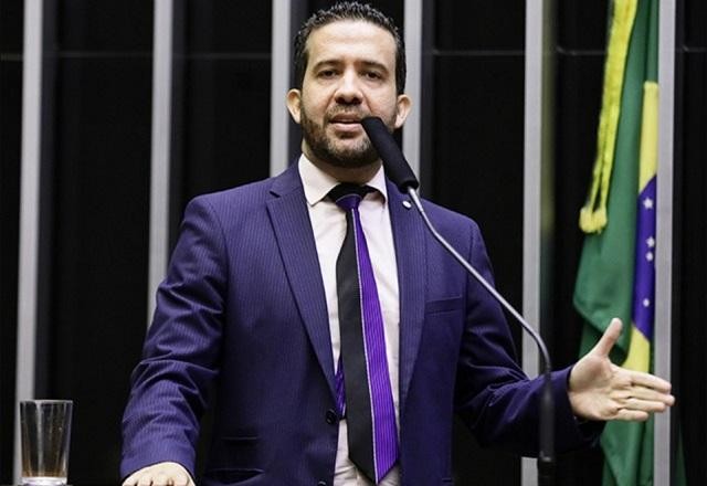 Imagem da noticia PGR pede ao Supremo abertura de inquérito para investigar Janones por suposta rachadinha