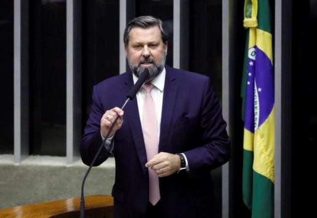 Lira escolhe Carlos Sampaio como relator do caso de bolsonarista preso