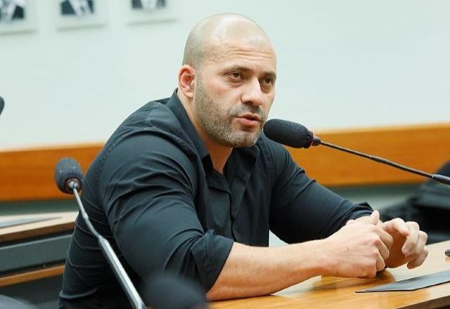 Imagem da noticia Moraes autoriza PF a investigar participação de Daniel Silveira no 8/1