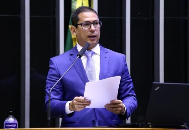 Imagem da noticia Ampliar atividades essenciais é um "erro", diz vice-presidente da Câmara