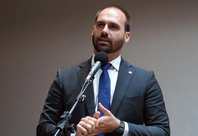 Imagem da noticia TRE-SP desaprova contas eleitorais de Eduardo Bolsonaro e outros 3 políticos
