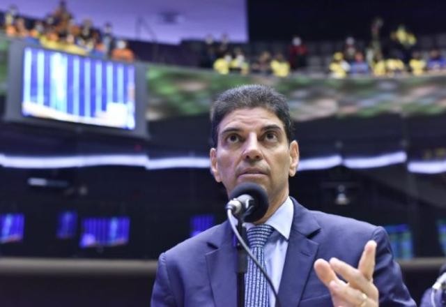 Imagem da noticia Relator do projeto das novas regras fiscais busca consenso em torno do parecer