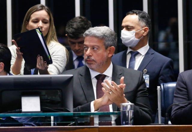 Imagem da noticia Lira usou avião da FAB para ir à convenção de Bolsonaro