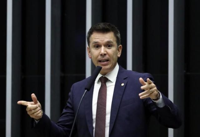 Imagem da noticia Em reunião com líder do PSB, governo cobra votos e fala em destravar nomeações