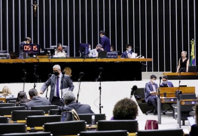 Imagem da noticia Fundeb: Câmara aprova texto-base sem recursos para escolas privadas e religiosas