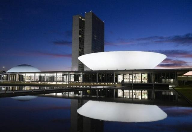 Imagem da noticia Deputados reagem ao projeto que limita decisões do STF, mas Lira não deve pautar o assunto rápido