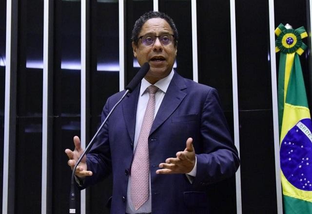 Imagem da noticia "O jogo sujo das big techs continua", diz Orlando Silva após ação do Telegram