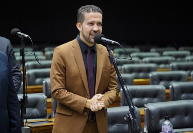 Imagem da noticia Ministro do TSE nega direito de resposta de Bolsonaro a Janones