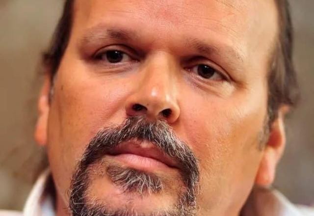 Imagem da noticia Morre, aos 60 anos, Camilo, filho de Che Guevara