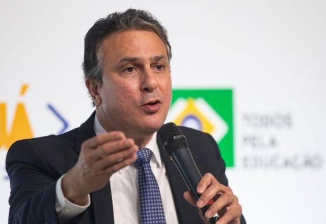 Imagem da noticia Ministro da Educação diz ser contra homeschooling, projeto que Nikolas que pautar na Câmara