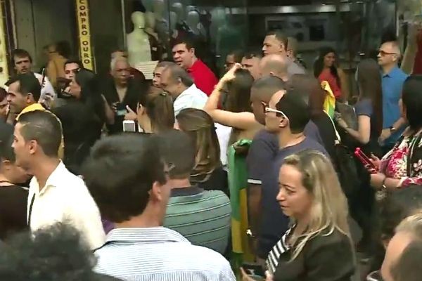 Imagem da noticia Candidatos ao governo do RJ fazem caminhadas para apresentar propostas