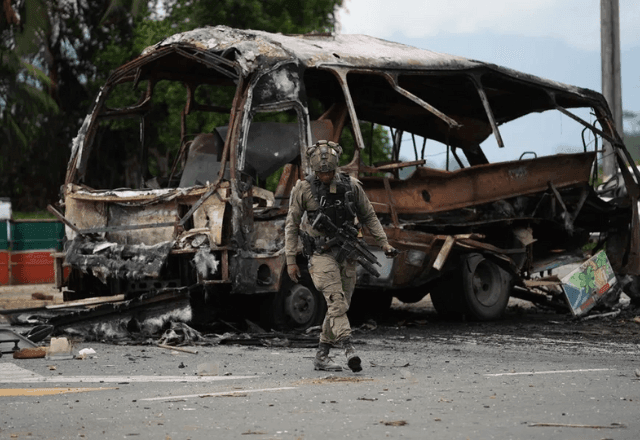Imagem da noticia Atentados com carros-bomba e drones deixam ao menos 8 mortos e dezenas de feridos na Colômbia 