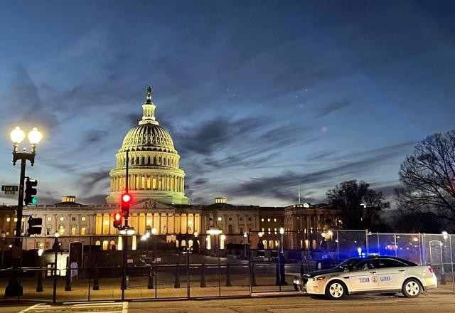 Imagem da noticia Senadores americanos querem investigação sobre invasão do Capitólio