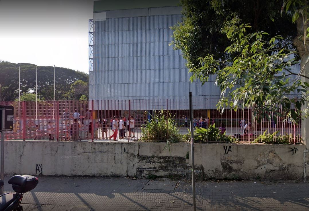 Imagem da noticia Pais denunciam que diretor de escola pública sumiu com R$ 30 mil de excursão