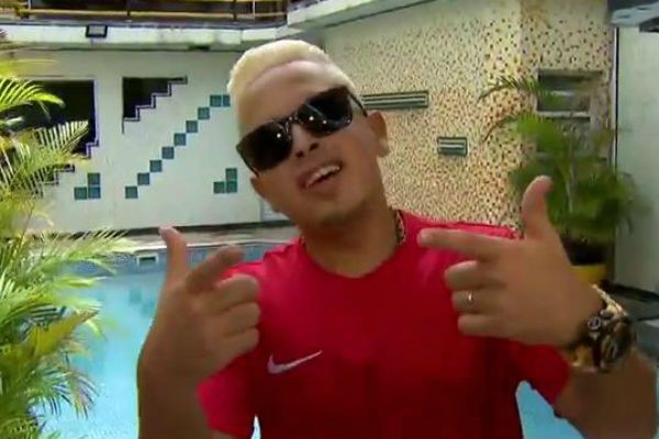 Imagem da noticia Carioca ganha fama no Brasil com a música "Deu Onda"