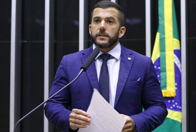 Deputado Carlos Jordy (PL-RJ) é alvo da PF em nova fase da Operação Lesa Pátria