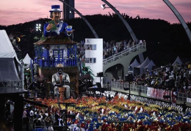 Imagem da noticia Carnaval de São Paulo: 1º dia de desfiles homenageia nomes da cultura